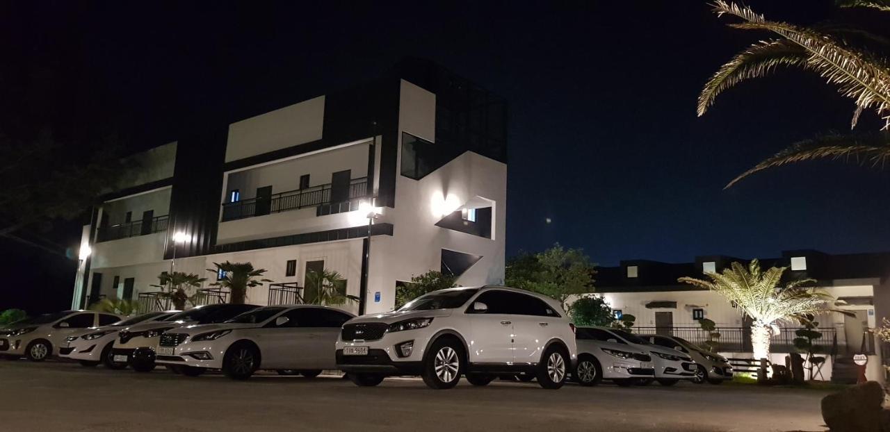 Jeju Abientot Villa Seogwipo Eksteriør bilde